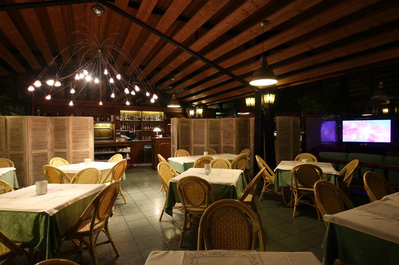 Hotel Il Granaio Porto Mantovano Exterior photo