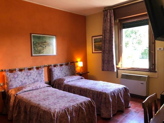 Hotel Il Granaio Porto Mantovano Exterior photo